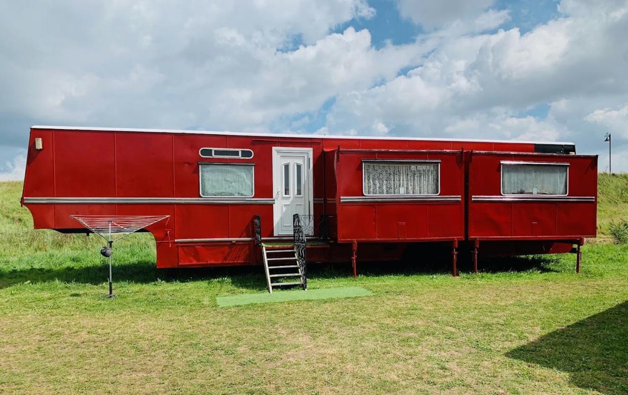 Vintage, Circus Holiday Home Мейблторп Экстерьер фото